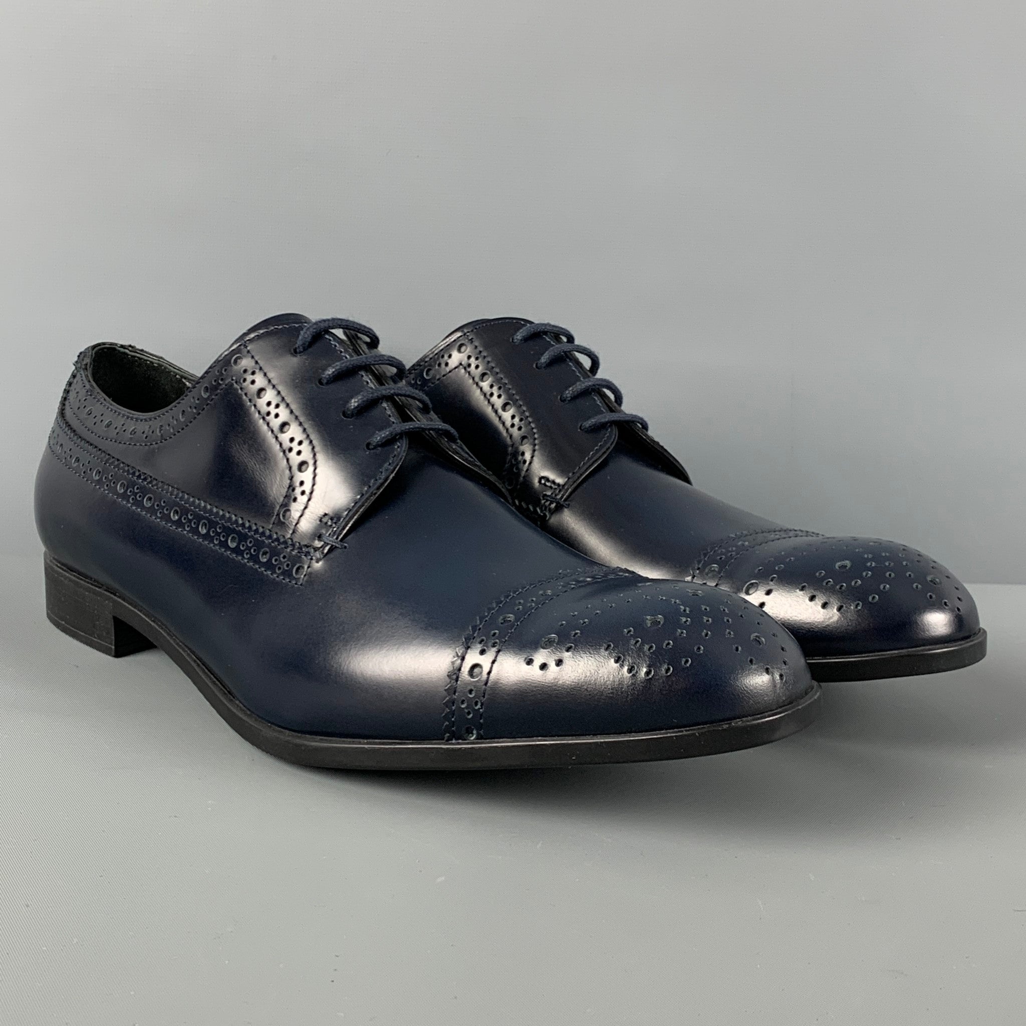 EMPORIO ARMANI Size 9 Navy Perforated Leather Lace Up Shoes – Sui