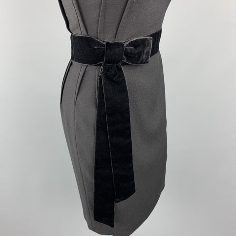 DOLCE &amp; GABBANA Taille 4 Robe droite en laine vierge noire sans manches avec nœud en velours