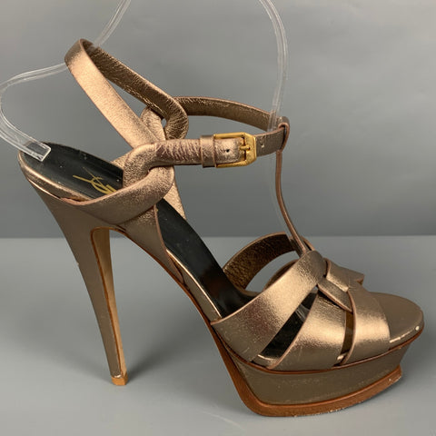 Sandalias con plataforma de cuero en oro rosa metalizado talla 9,5 de YSL