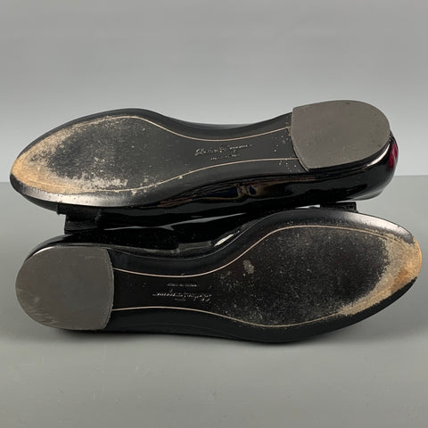 SALVATORE FERRAGAMO Talla 6.5 Bailarinas de charol con lazo negro
