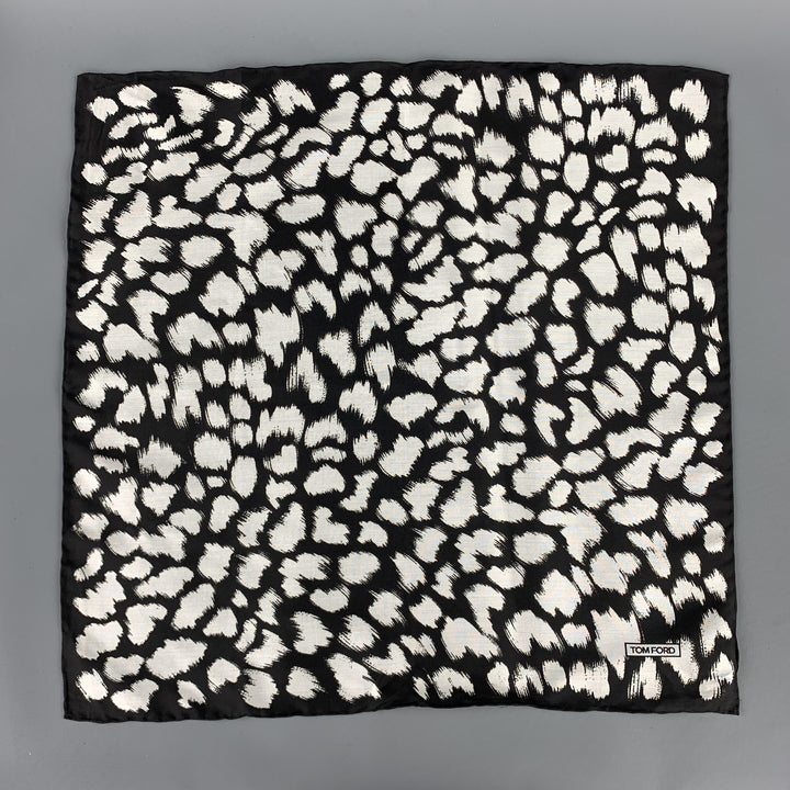 TOM FORD Black & White Spot Print Silk Pocket Square