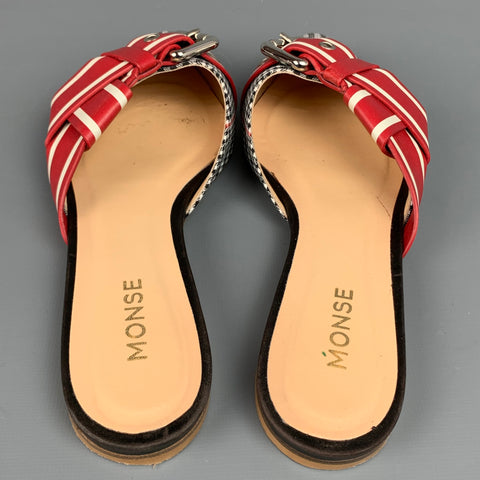 Mulas planas con punta en punta y hebilla de tela roja y negra de MONSE, talla 8