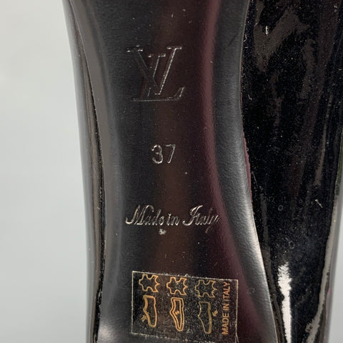 LOUIS VUITTON Size 7 Black Patent Leather Pumps