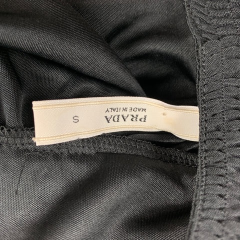 PRADA Taille S Robe ceinturée bohème en polyester jersey noir