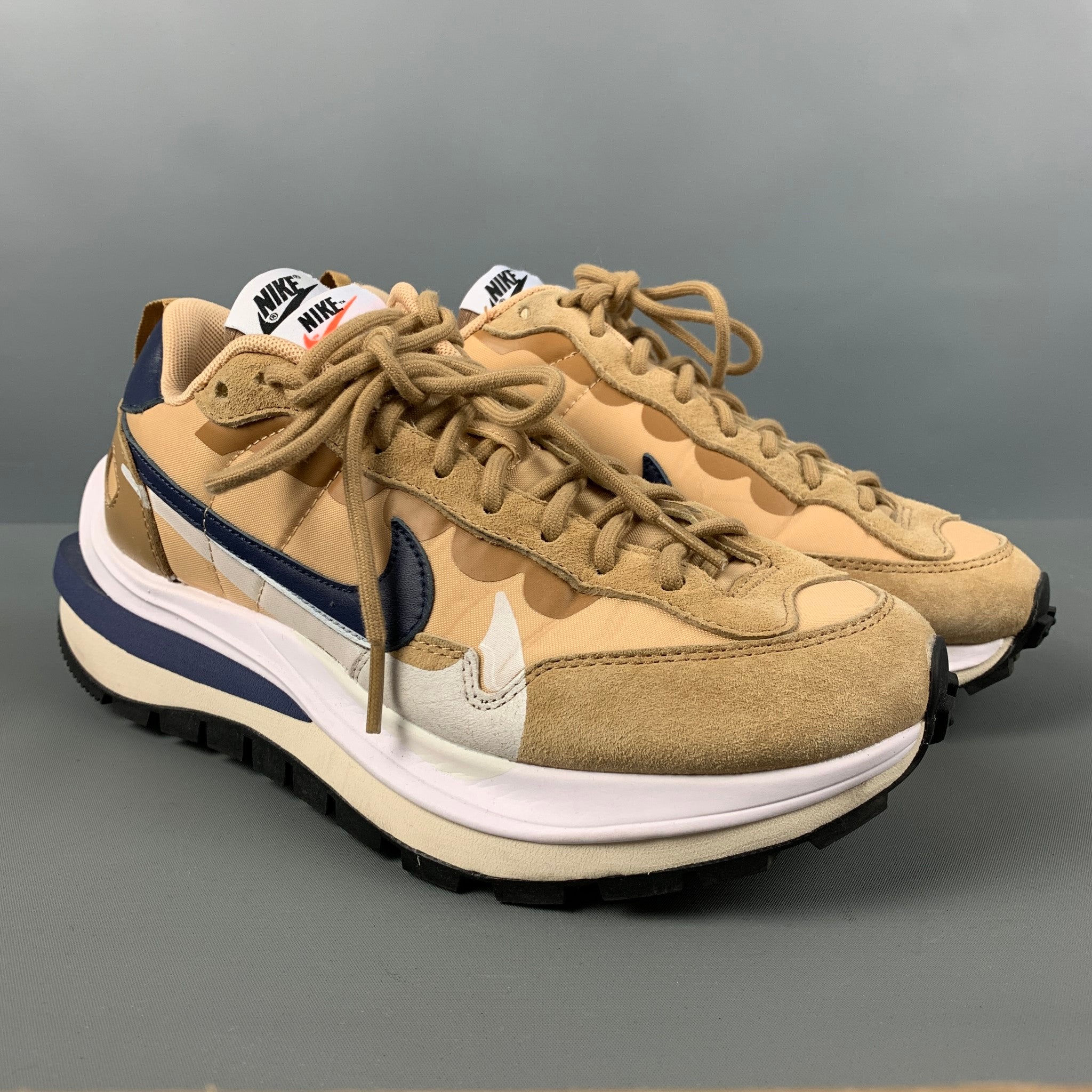 NIKE x SACAI Size 7.5 Tan Navy Mixed Materials Suede Runner Sneakers Sui Generis Designer Consignment