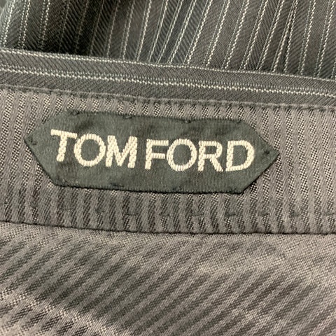 TOM FORD Size 48 Long Black Grey Pinstripe Wool Peak Lapel Suit
