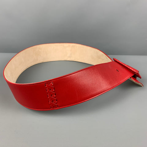 OSCAR DE LA RENTA Waist Size M Red Leather Belt