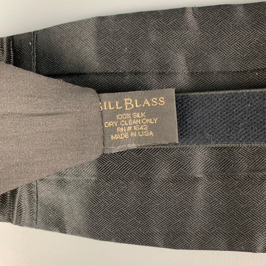 BILL BLASS Black Silk Cummerbund