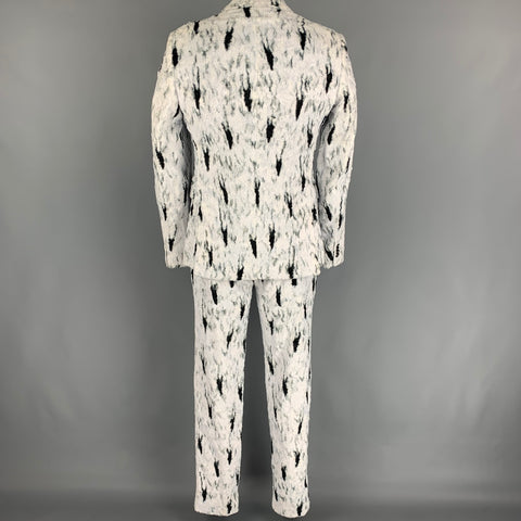 MOSCHINO COUTURE Fall 2015 Size 40 Regular White & Black Print Cotton / Viscose Notch Lapel Suit