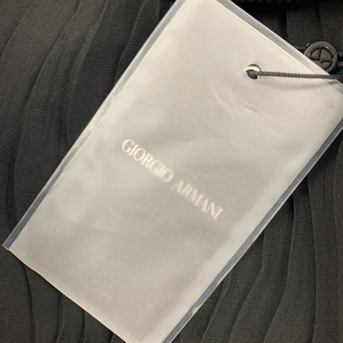 GIORGIO ARMANI Bufanda con botones texturizada de seda negra talla única