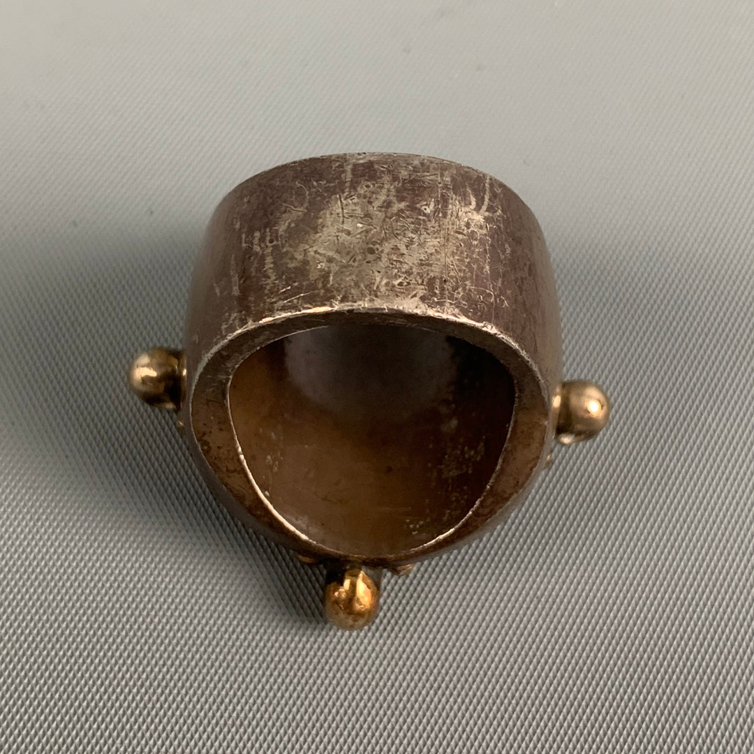 HENRY BEGUELIN Taupe Gold Metal Skulls Ring