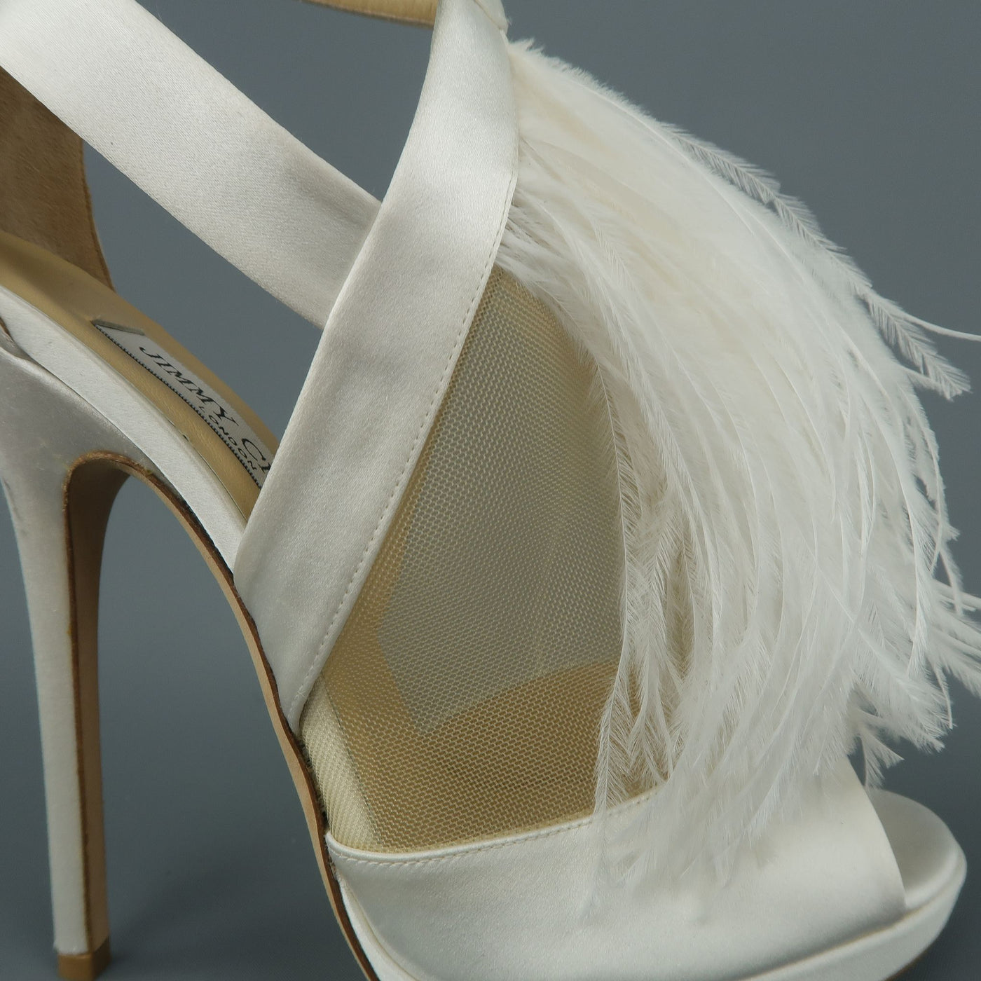 JIMMY CHOO US 8.5 / IT 38.5 White Silk / Leather Ostrich Feather Bridal Sandals