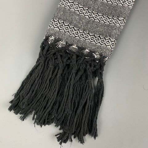 NOT LISTED Black & White Woven Scarf