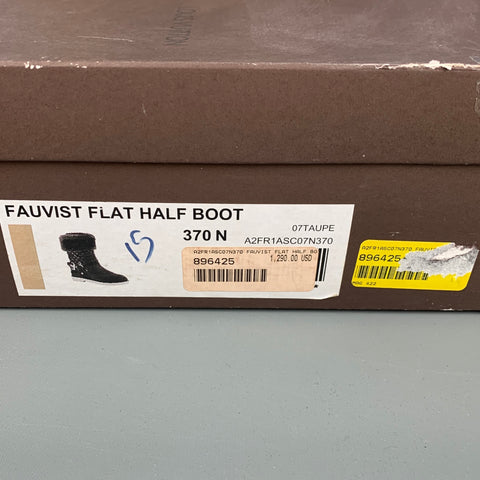 LOUIS VUITTON Talla 7 Botas sin cordones con logo de ante marrón