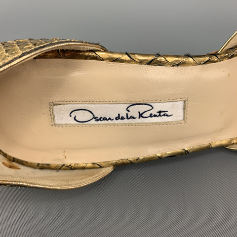 OSCAR DE LA RENTA Size 7 Gold Metallic Snake Skin Peep Toe Pumps