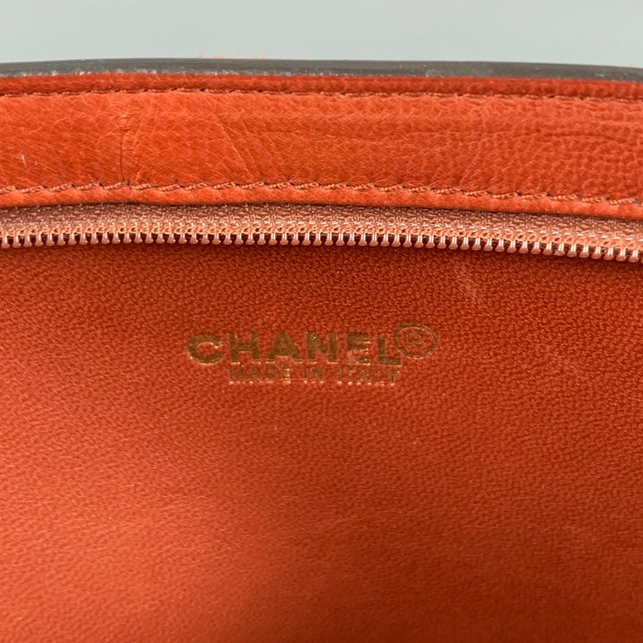 Rare sac à main pochette en cuir de vachette gaufré CHANEL Tan COCO