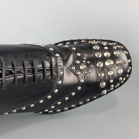 PRADA F/W 09 Taille 8.5 Chaussures à lacets en cuir clouté noir