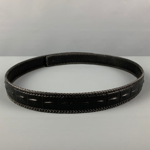 Correa de cinturón de piel de cocodrilo con textura negra HECHA A MEDIDA