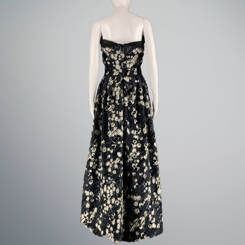 NAEEM KHAN Taille 4 Payettes en soie crème noire Robe longue sans bretelles Robe de soirée