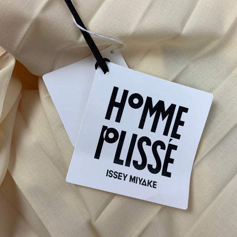 ISSEY MIYAKE HOMME PLISSE Size M Yellow Wrinkled Button Up Short Sleeve Shirt