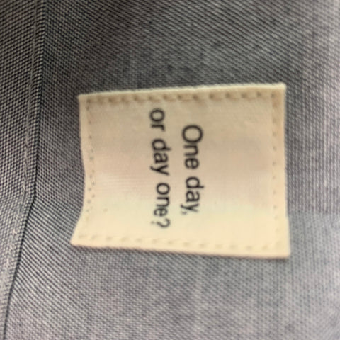 VUORI Size L Grey Solid Button Down Short Sleeve Shirt