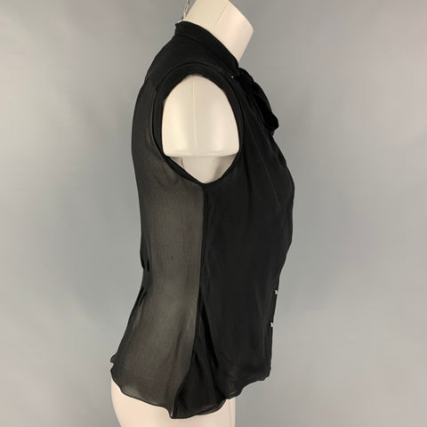 CHANEL 94305 04P Talla 4 Blusa sin mangas de seda negra