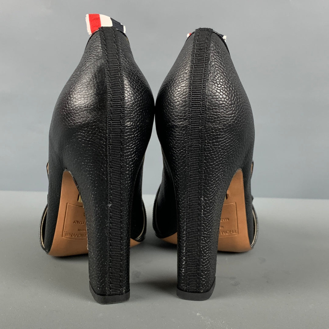 THOM BROWNE Talla 8 Zapatos de tacón de grano de guijarro de materiales mixtos de cuero negro, rojo y blanco