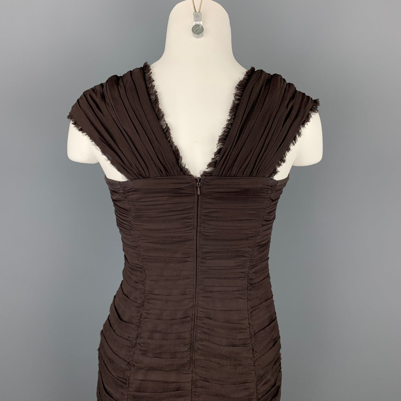 TADASHI Size 6 Brown Ruched Silk V-Neck Sleeveless Cocktail Dress