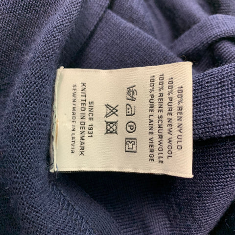 S.N.S HERNING Size L Navy Knit Wool V-Neck Cardigan