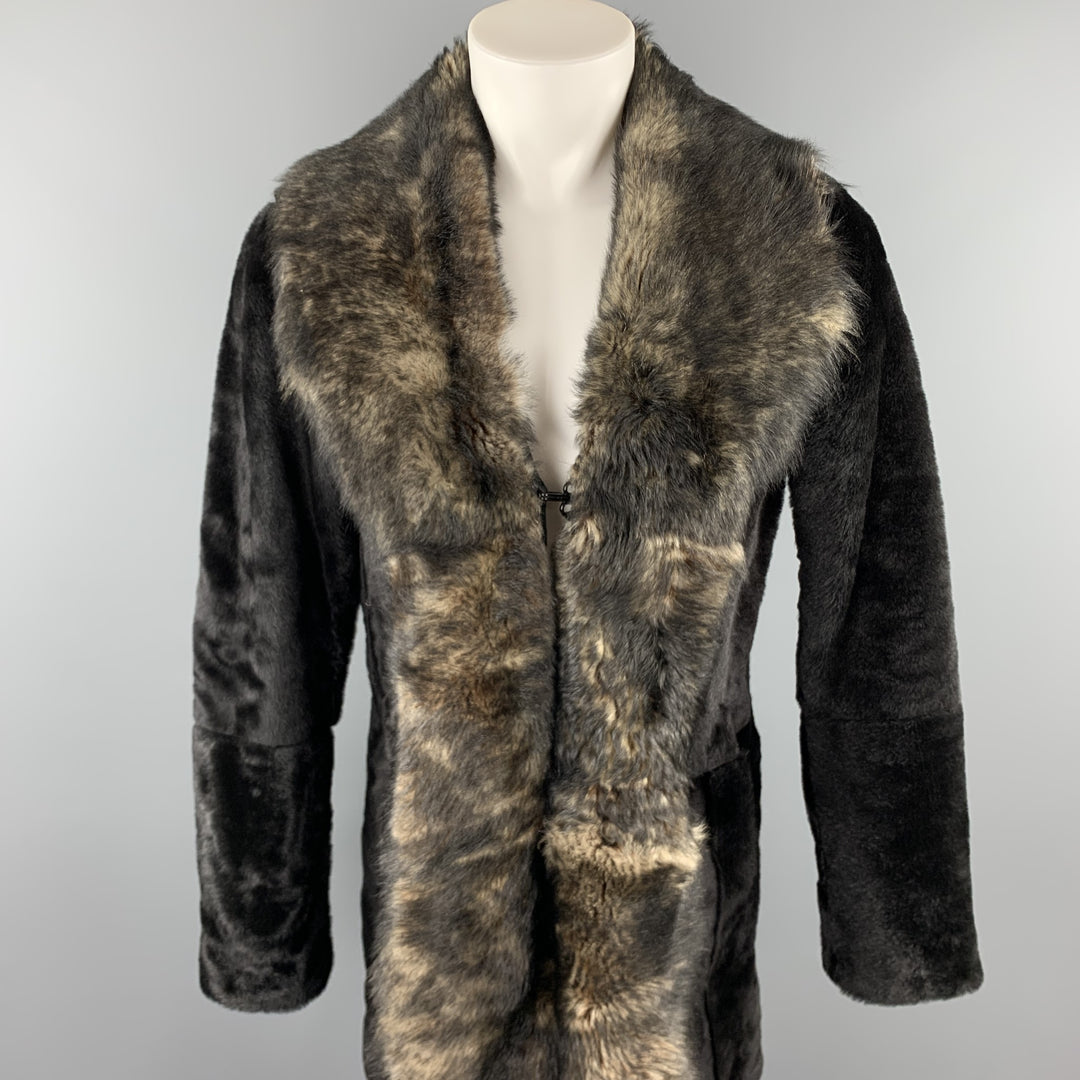 EMPORIO ARMANI Taille 40 Manteau à crochet et œillet en peau de mouton marron avec fermeture à crochet et œillet