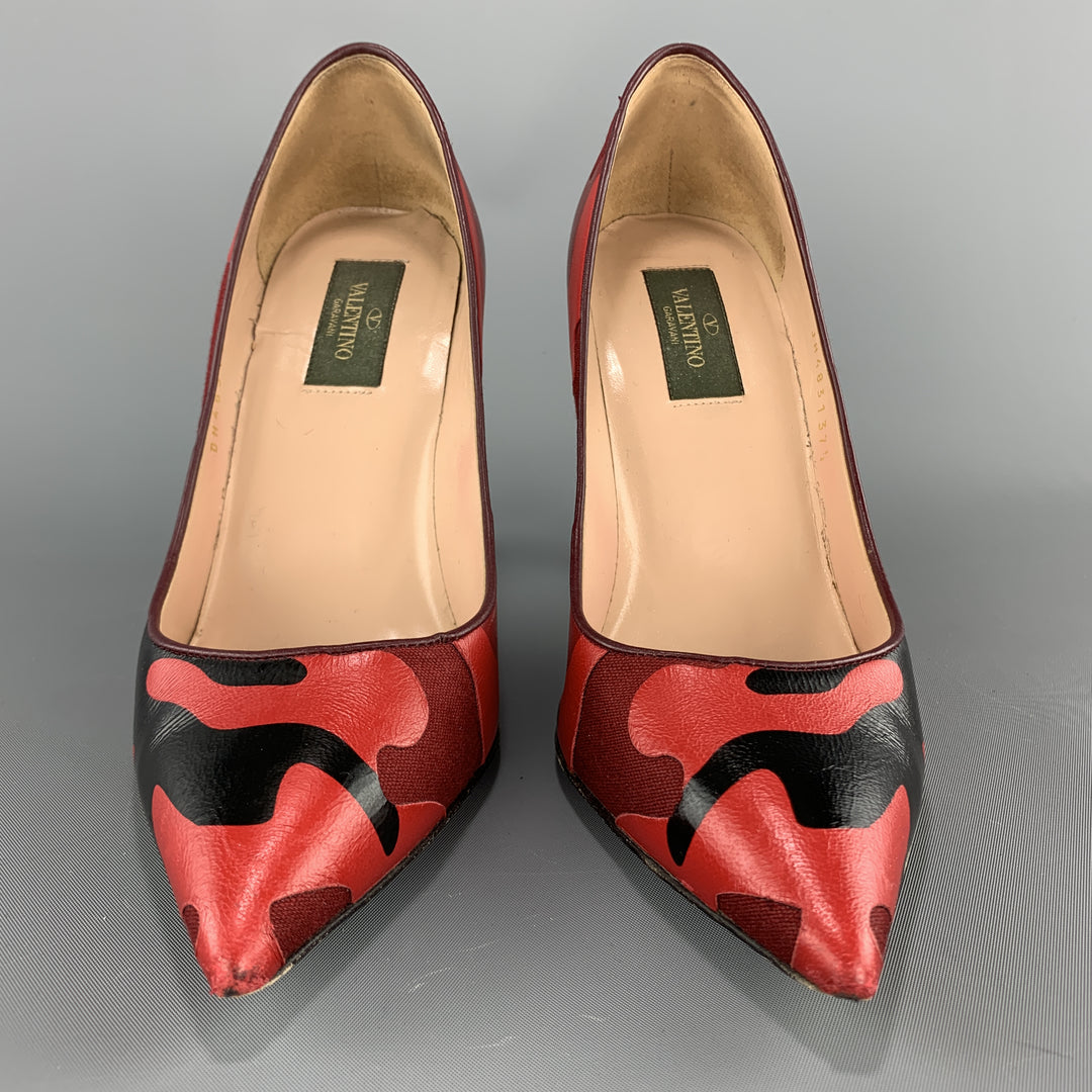 VALENTINO Size 7.5 Red Camouflage Pointed Rockstud Pumps