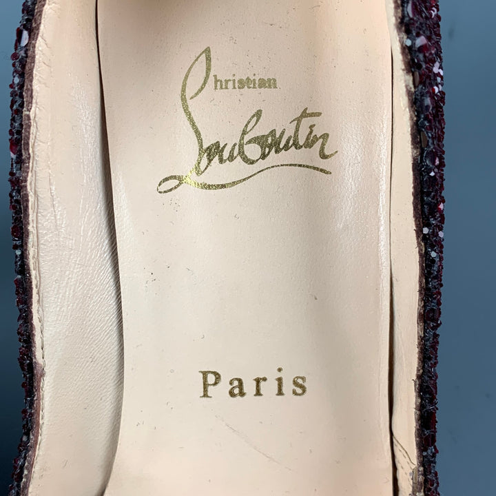 CHRISTIAN LOUBOUTIN Talla 6.5 Zapatos de tacón peep toe con purpurina burdeos