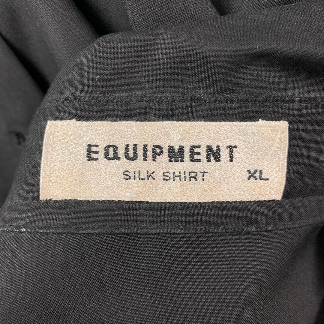 EQUIPO Talla XL Camisa de manga larga con tapeta oculta de seda bordada en negro y beige