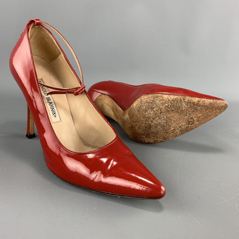 MANOLO BLAHNIK Talla 7 Zapatos de tacón puntiagudos con correa en el tobillo de charol rojo