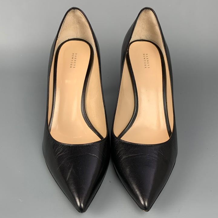 BARNEY'S NEW YORK Size 8.5 Black Leather Pointed Toe Classic Pumps