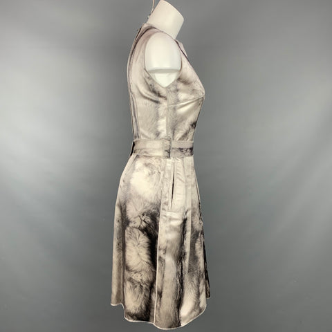 DOLCE &amp; GABBANA Taille 4 Robe de cocktail en soie à imprimé fourrure crème et grise
