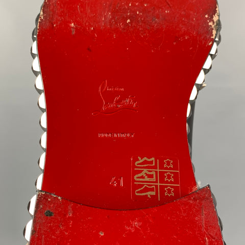 CHRISTIAN LOUBOUTIN Talla 8 Zapatos con cordones y punta de ala de cuero con tachuelas negros