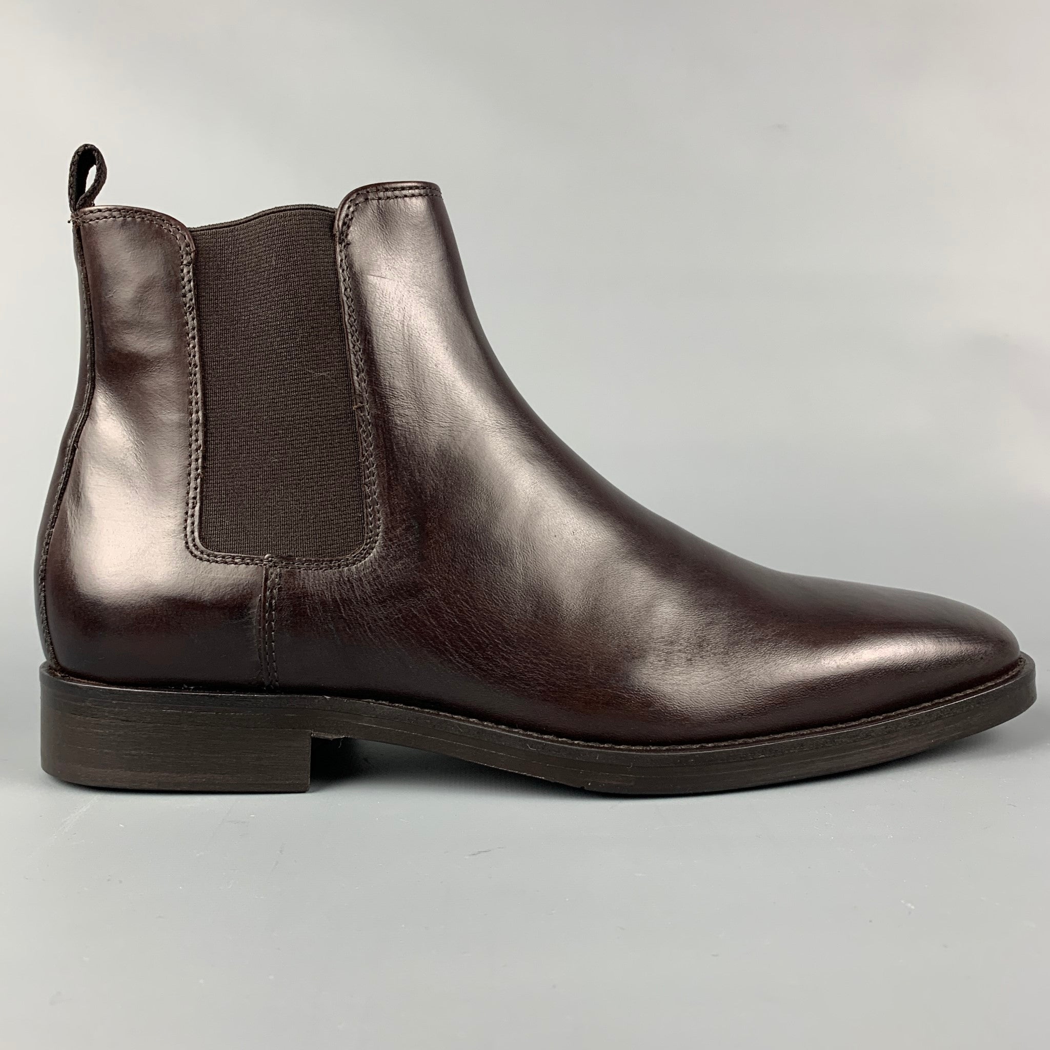 Bruno magli cuneo leather chelsea clearance boot