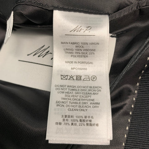 MR P. Taille 46 Tuxedo à col châle en laine unie noire