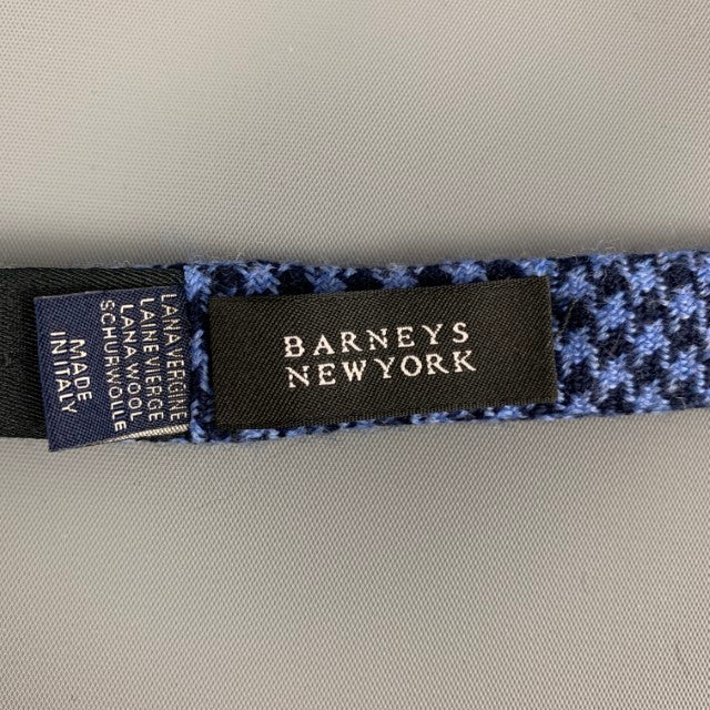 BARNEY'S NEW YORK Black Blue Houndstooth Virgin Wool Bow Tie