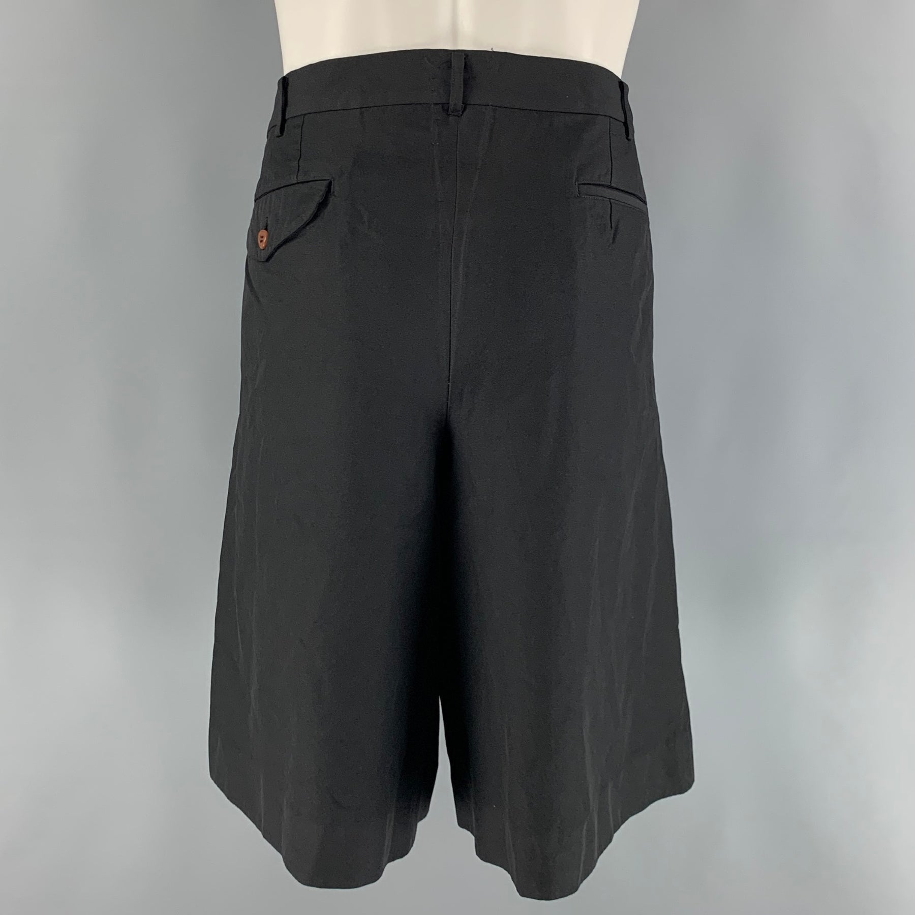 Comme des Garçons Shirt Black Pleated Shorts