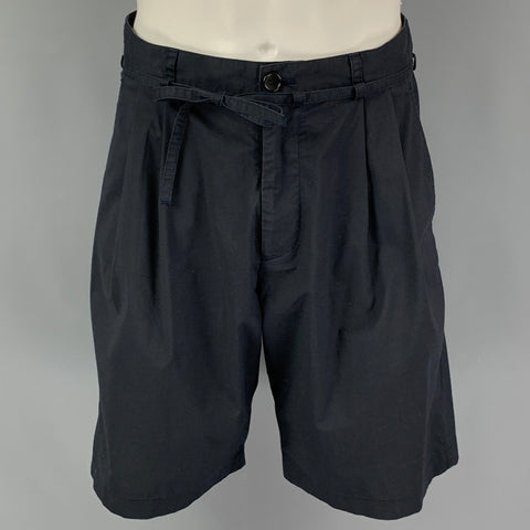 UNIVERSAL PRODUCTS Size M Navy Polyester Blend Pleated Shorts