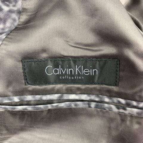CALVIN KLEIN COLLECTION Size 40 Grey Spotted Polyester Notch Lapel Suit