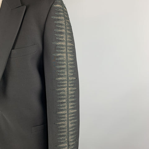GIANNI VERSACE Size 42 Black Embroidered Sleeve Wool Peak Lapel Tuxedo