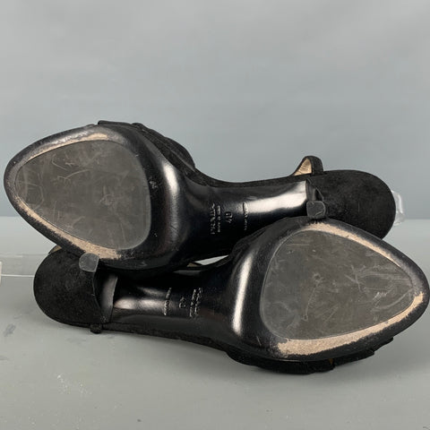 PRADA Talla 10 Sandalias de plataforma de ante de seda negra