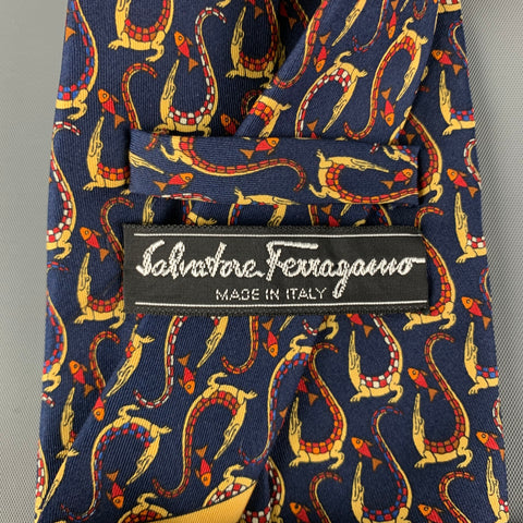 SALVATORE FERRAGAMO Corbata de seda estampada amarilla azul marino