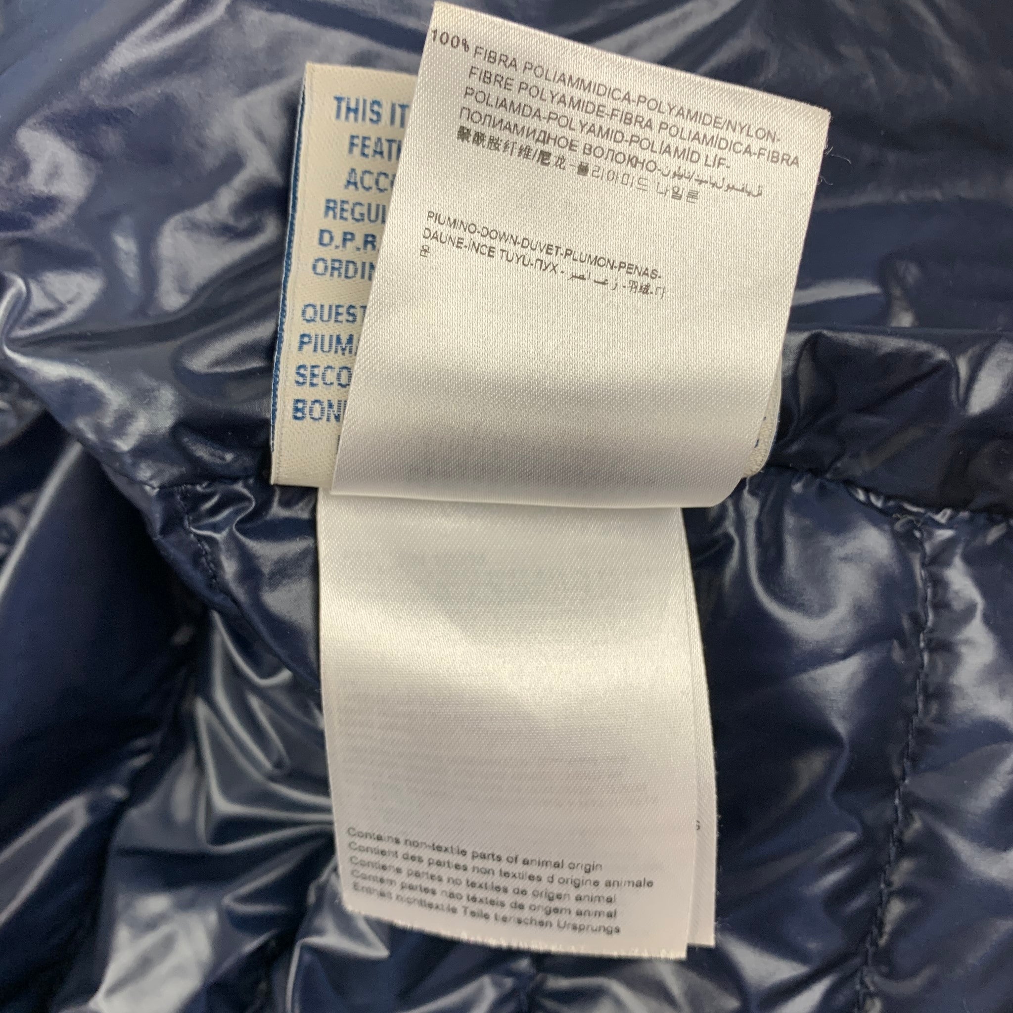 MONCLER Size L Navy Quilted Nylon Zip Up Jacket – Sui Generis