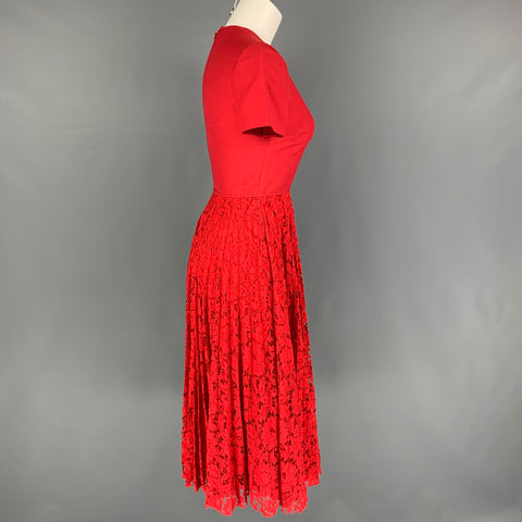 VALENTINO Pre-Fall 19 Size 0 Red Viscose Blend Lace Pleated Dress