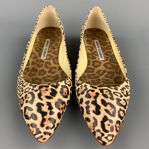 MANOLO BLAHNIK Talla 8.5 Zapatos planos de cuero con estampado animal beige