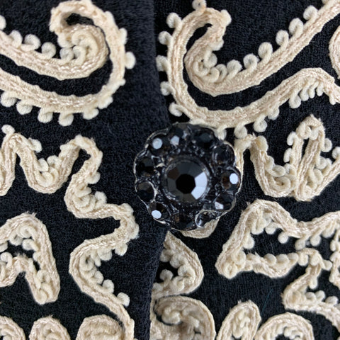DONNA KARAN Size 6 Black Cream Wool Embroidered V-Neck Vest